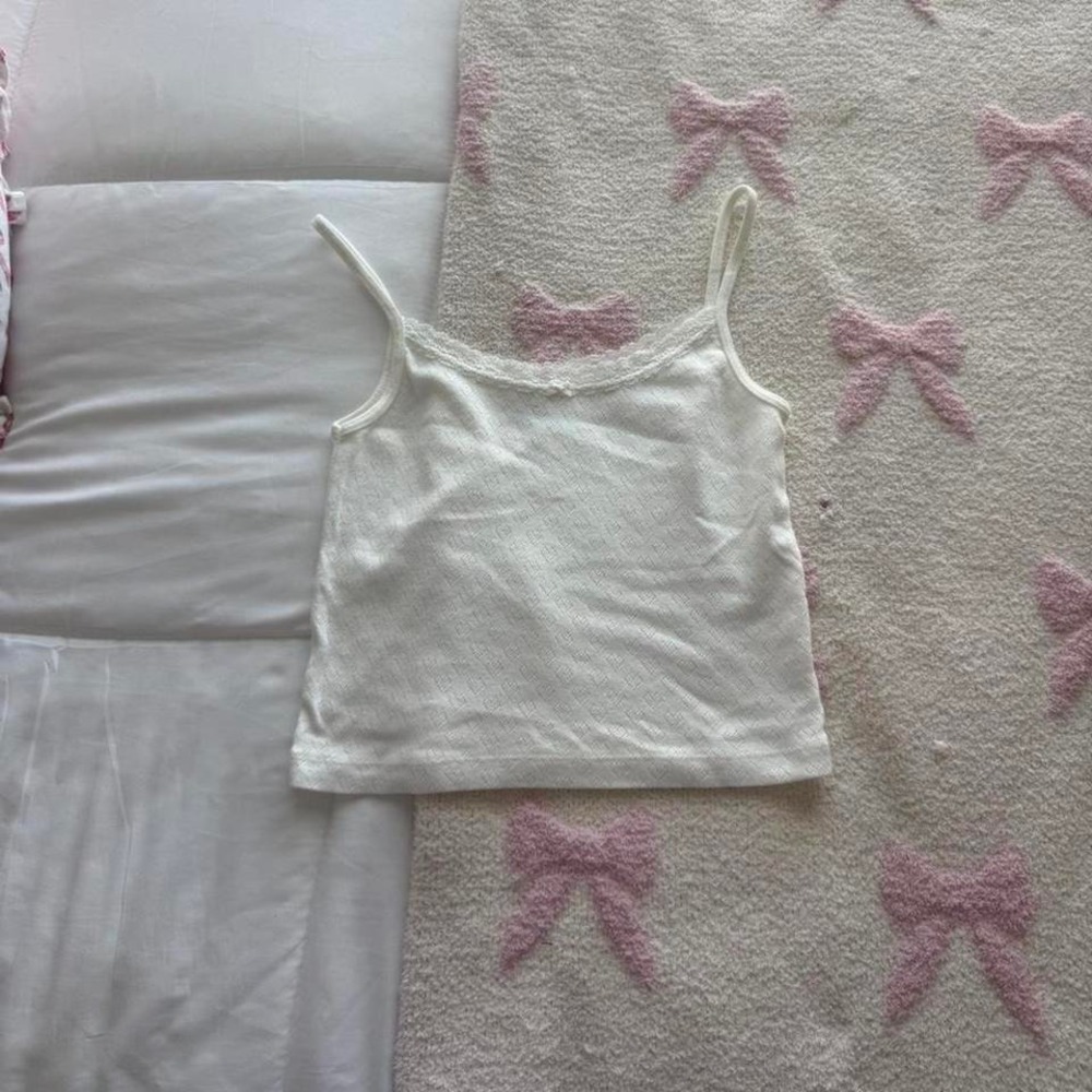 white brandy melville lace trim heart tank top‎